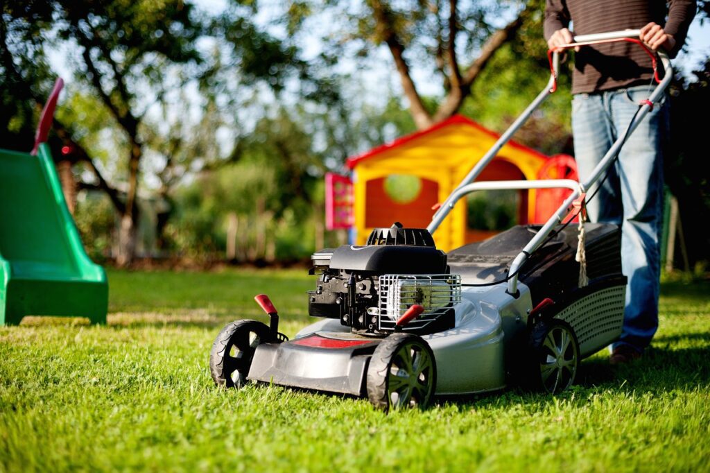 Looking for a Commercial or Residential Landscaping in San Diego, CA? lawn service